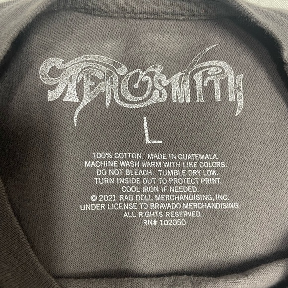 Aerosmith tee shirt women size medium. “ Get your wings US tour 1974” - Picture 2 of 2